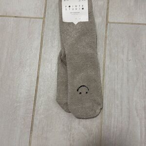 NWT fuzzy smiley pointe studio grip socks. Size small